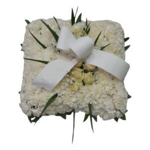 Cojín de clavel y rosas